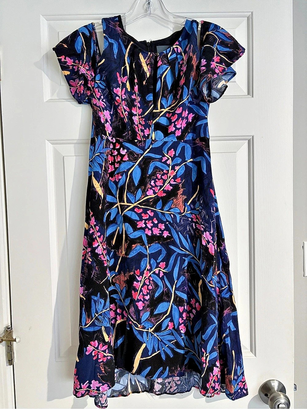 Maeve Navy Blue Floral Cold Shoulder Flutter Sleeve Keyhole Midi Dress - Size 2